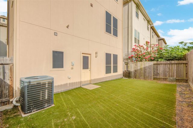 9624 Cambridge Manor Lane, Houston, TX 77045