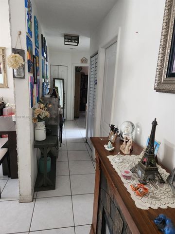 14330 SW 179th Ln, Miami, FL 33177