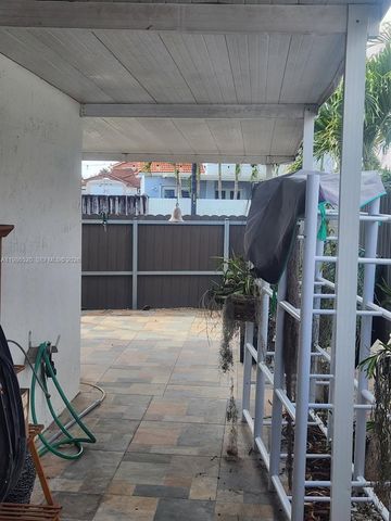 14330 SW 179th Ln, Miami, FL 33177