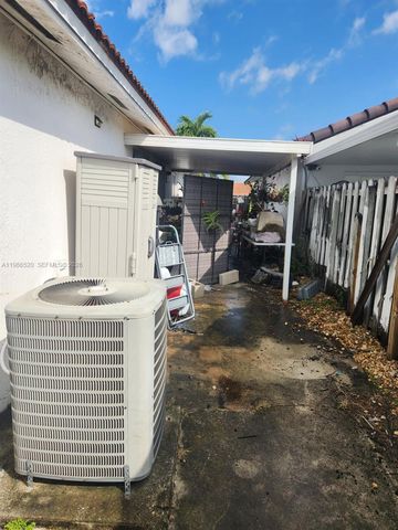 14330 SW 179th Ln, Miami, FL 33177