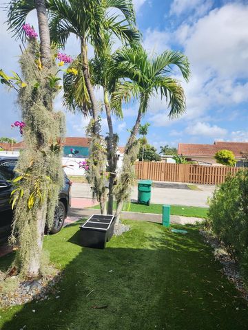 14330 SW 179th Ln, Miami, FL 33177