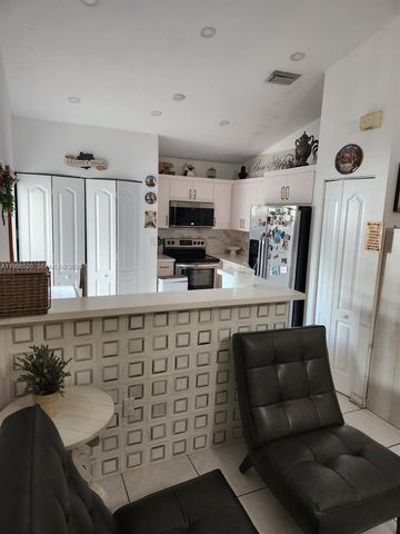 14330 SW 179th Ln, Miami, FL 33177