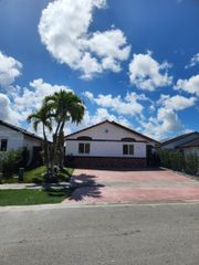 14330 SW 179th Ln, Miami, FL 33177