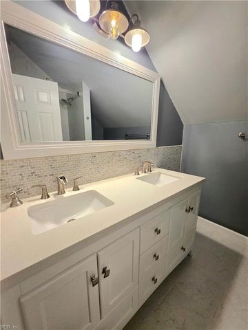 415 Rosewood LN, Yorktown, VA 23692