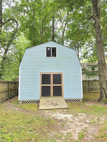 415 Rosewood LN, Yorktown, VA 23692
