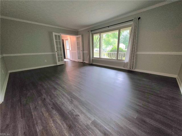 415 Rosewood LN, Yorktown, VA 23692