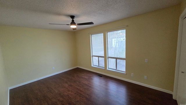 211 Pine knot, Fairfield Bay, AR 72088