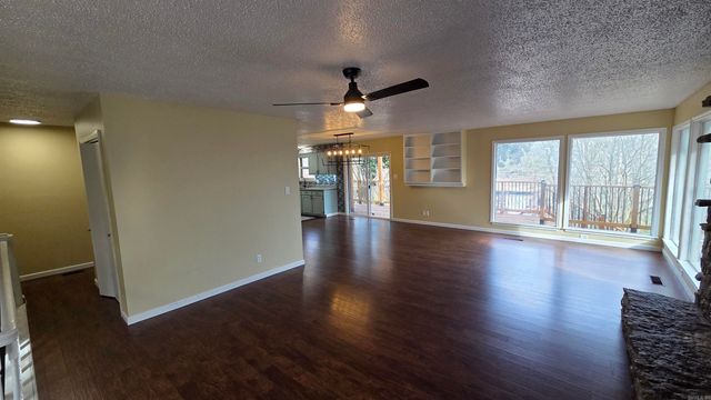 211 Pine knot, Fairfield Bay, AR 72088
