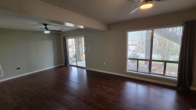 211 Pine knot, Fairfield Bay, AR 72088