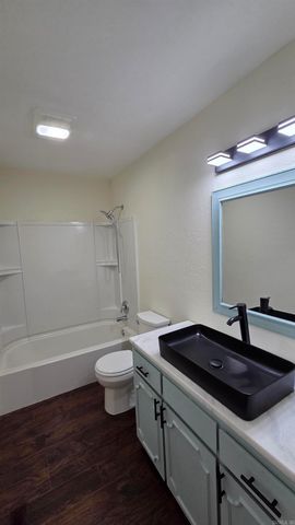 211 Pine knot, Fairfield Bay, AR 72088