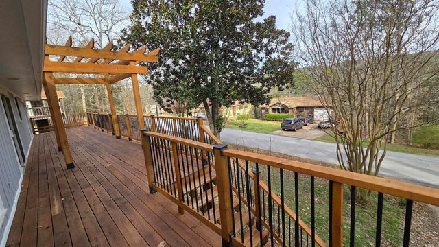211 Pine knot, Fairfield Bay, AR 72088