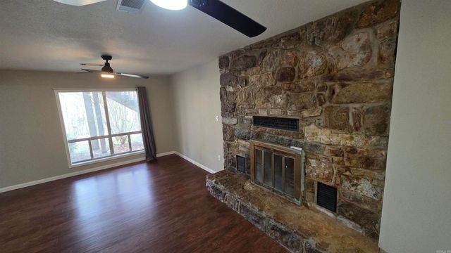 211 Pine knot, Fairfield Bay, AR 72088