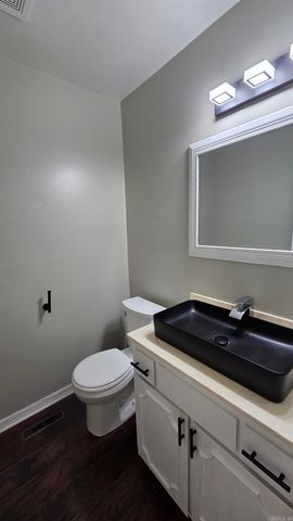 211 Pine knot, Fairfield Bay, AR 72088