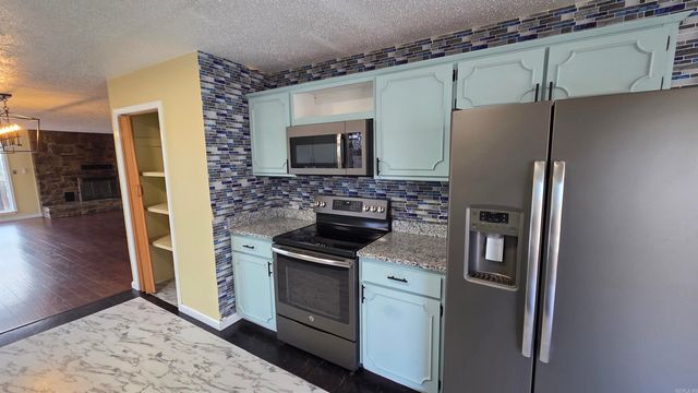 211 Pine knot, Fairfield Bay, AR 72088