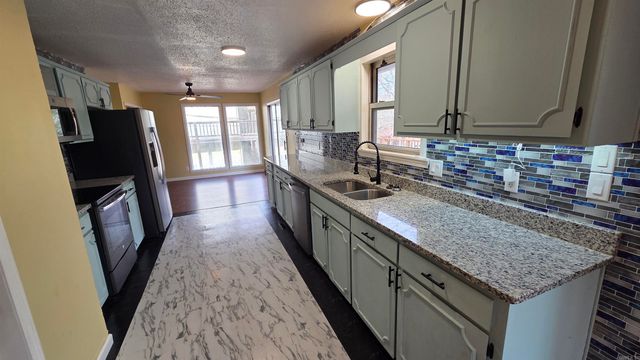 211 Pine knot, Fairfield Bay, AR 72088