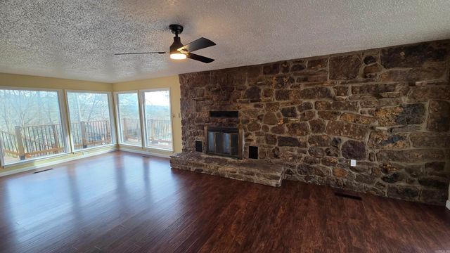 211 Pine knot, Fairfield Bay, AR 72088