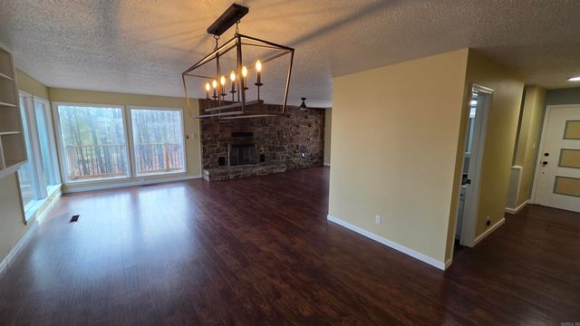 211 Pine knot, Fairfield Bay, AR 72088