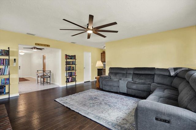 6240 39TH AVENUE N, St Petersburg, FL 33709