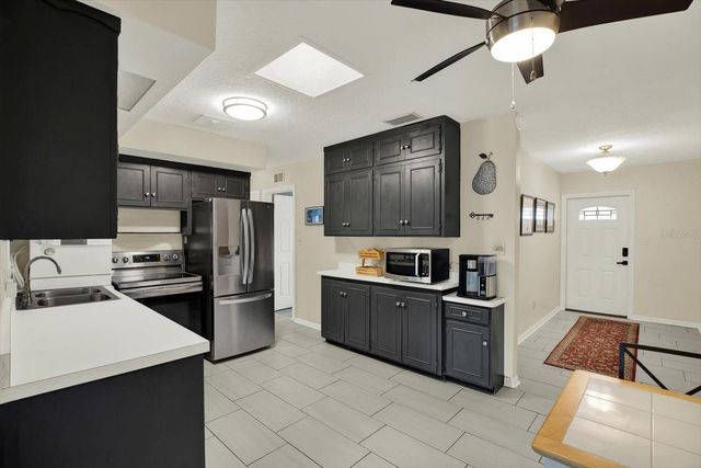 6240 39TH AVENUE N, St Petersburg, FL 33709