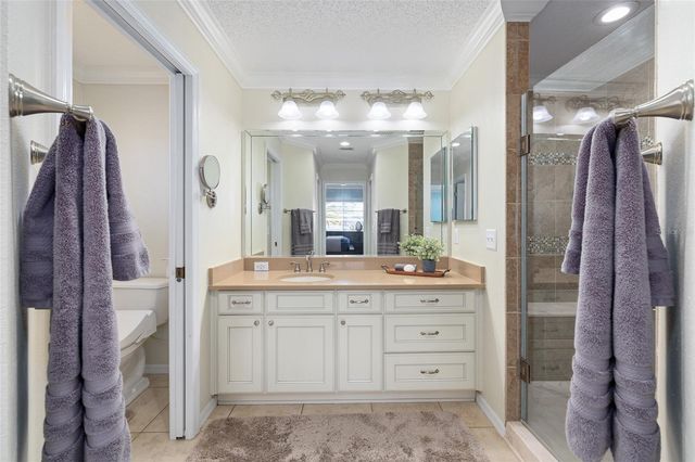 2000 ARDMORE WAY, The Villages, FL 32162