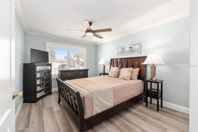 2000 ARDMORE WAY, The Villages, FL 32162