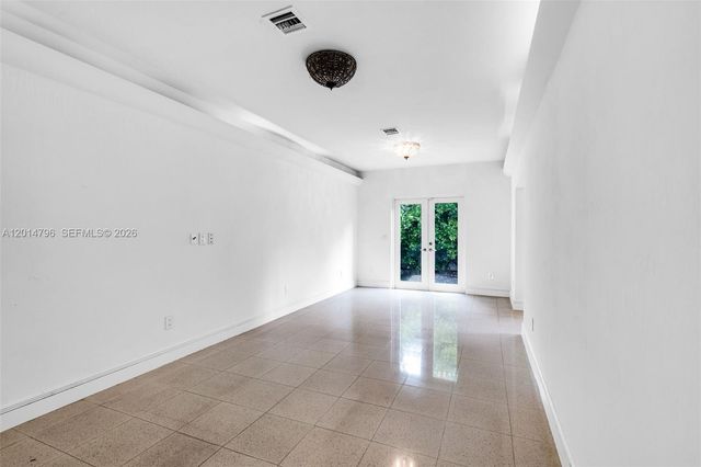 1232 Lenox Ave, Miami Beach, FL 33139