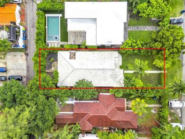 1232 Lenox Ave, Miami Beach, FL 33139