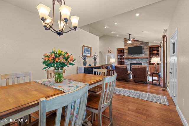 2278 Lower Rinehart Rd, Dandridge, TN 37725