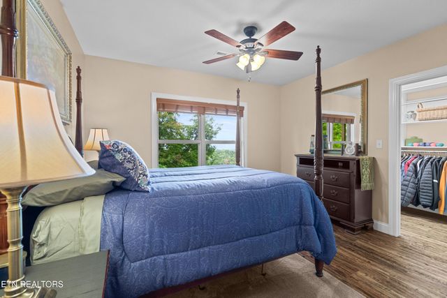 2278 Lower Rinehart Rd, Dandridge, TN 37725