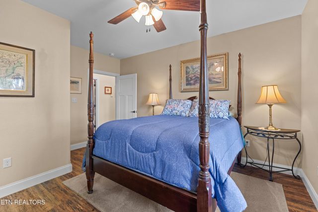 2278 Lower Rinehart Rd, Dandridge, TN 37725