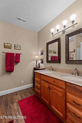 2278 Lower Rinehart Rd, Dandridge, TN 37725