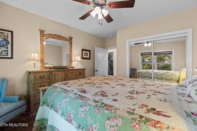 2278 Lower Rinehart Rd, Dandridge, TN 37725