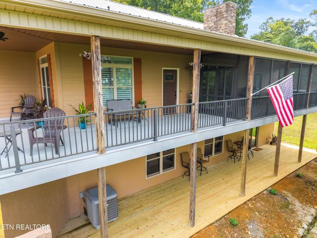 2278 Lower Rinehart Rd, Dandridge, TN 37725