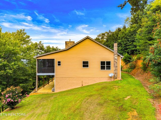 2278 Lower Rinehart Rd, Dandridge, TN 37725