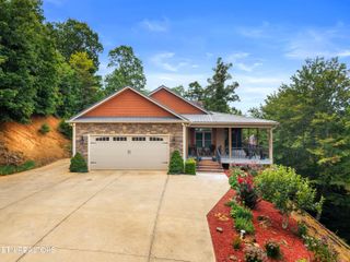 2278 Lower Rinehart Rd, Dandridge, TN 37725