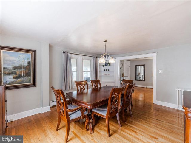 1086 EDGE HILL RD, Abington, PA 19001