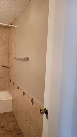 8804 Schick RD C, Austin, TX 78729