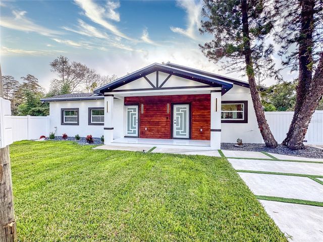 6402 N WOODLYNNE AVENUE, Tampa, FL 33614