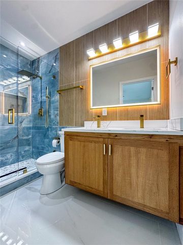 6402 N WOODLYNNE AVENUE, Tampa, FL 33614