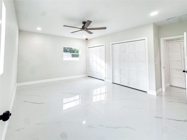 6402 N WOODLYNNE AVENUE, Tampa, FL 33614