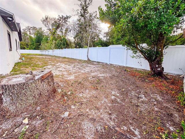 6402 N WOODLYNNE AVENUE, Tampa, FL 33614