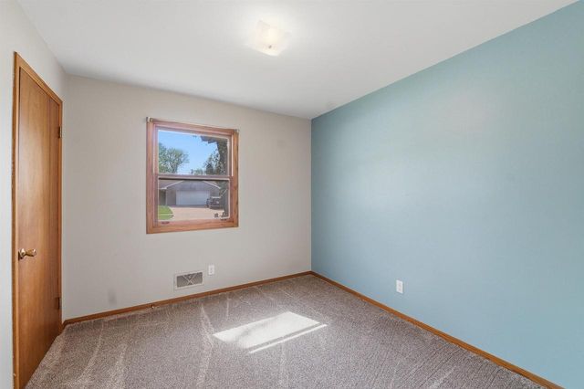 787 CHESTER PLACE, Fond Du Lac, WI 54935
