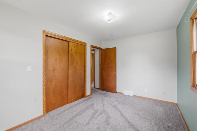 787 CHESTER PLACE, Fond Du Lac, WI 54935