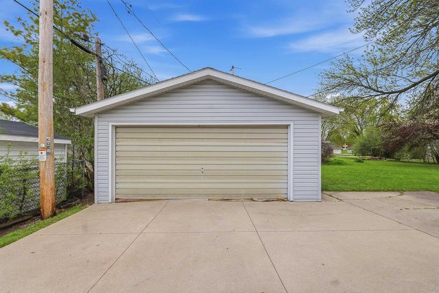787 CHESTER PLACE, Fond Du Lac, WI 54935