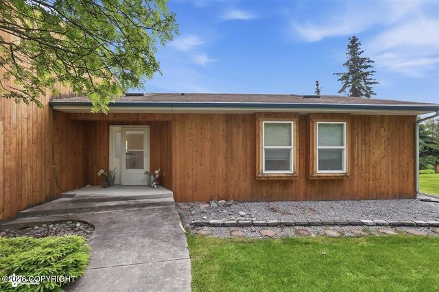 1075 Bogie Court, Soldotna, AK 99669