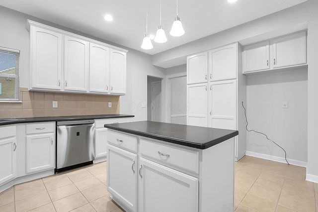 2478 Silver Hill Street, Lewis Center, OH 43035