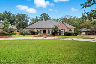 7 Lafayette Circle, Clinton, MS 39056