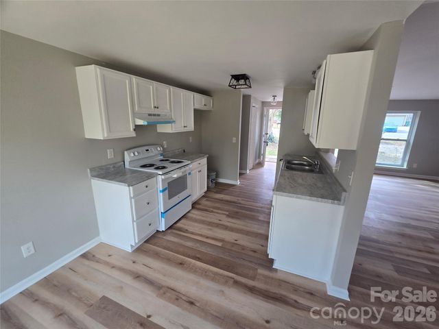 6608 Wagon Oak Road, Charlotte, NC 28212