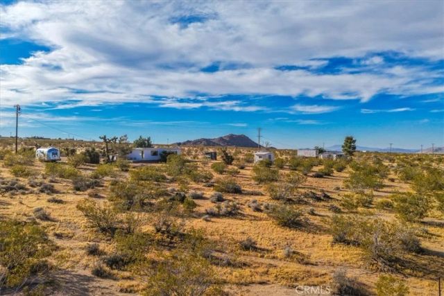 2625 Geronimo Trail, Landers, CA 92285