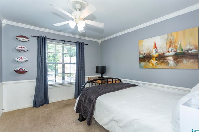 2042 Montreat Pkwy Apt D, Vestavia Hills, AL 35216